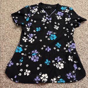 Cherokee infinity stretch scrub top